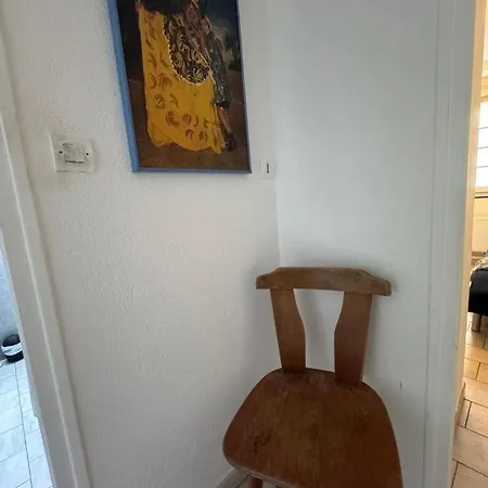 Dorothee - Parking Prive Пресинье