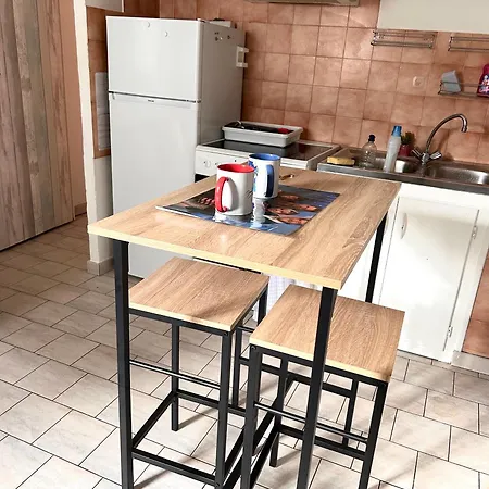 Dorothee - Parking Prive Apartment Precigne